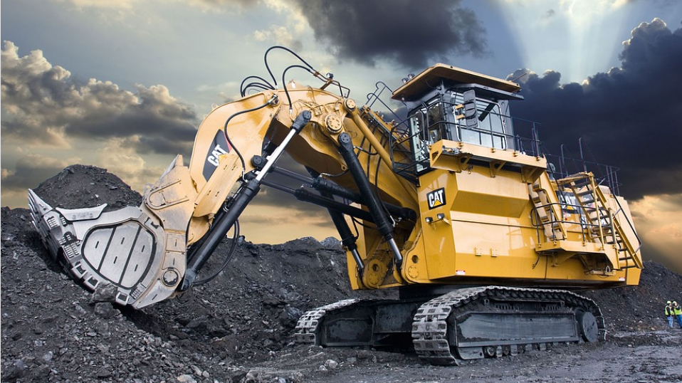 an earth mover using chain drive